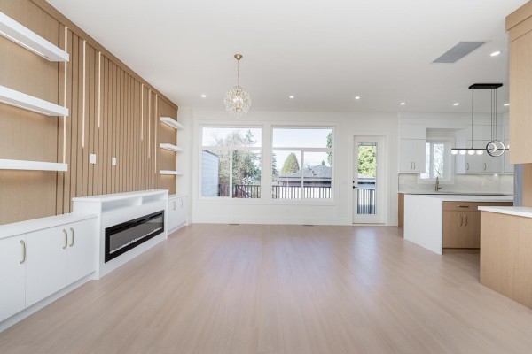 2 14259 Park Drive, Surrey, BC V3R5P1 Photo 2