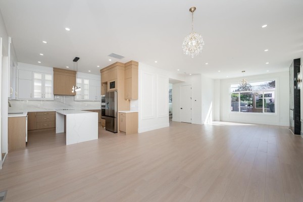 2 14259 Park Drive, Surrey, BC V3R5P1 Photo 4