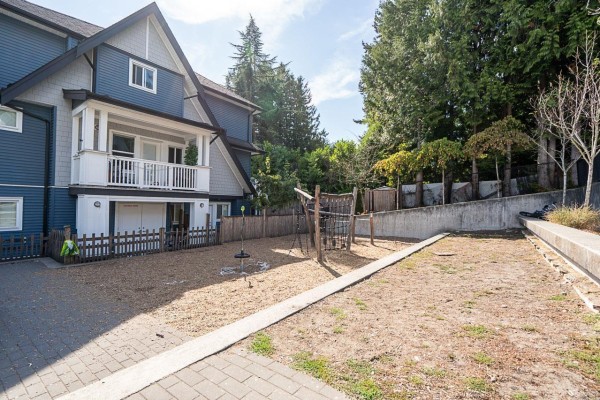 2 14450 68 Avenue, Surrey, BC V3S2A9 Photo 3