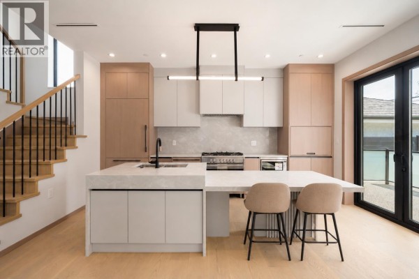 2 1448 E 30th Avenue, Vancouver, BC V5N3A2 Photo 3