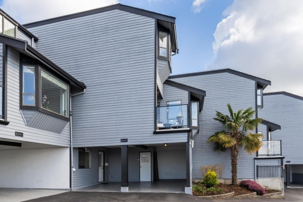 2 14985 Victoria Avenue, White Rock, BC, photo 3