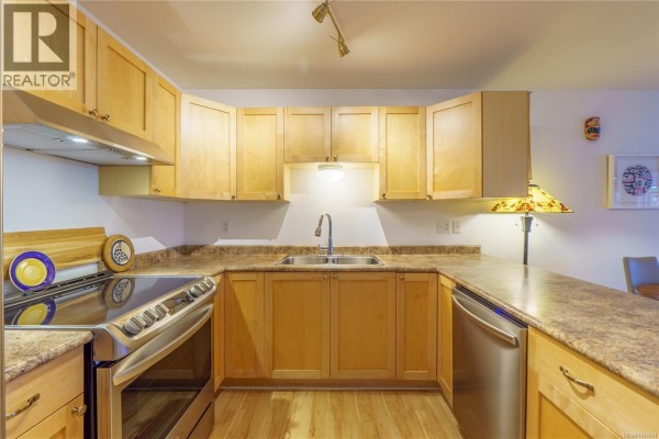 2 1553 Larch Rd, Ucluelet, BC, photo 2