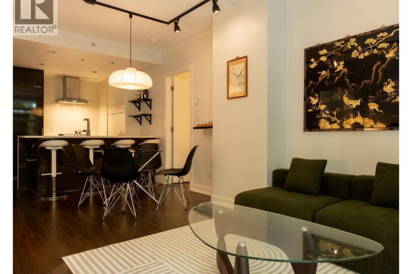 2 1777 W 7th Avenue, Vancouver, BC V6J0E5 Photo 4