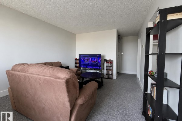 Primary Bedroom - #2 18315 89 Av Nw, Edmonton, AB T5T1X2 Photo 4