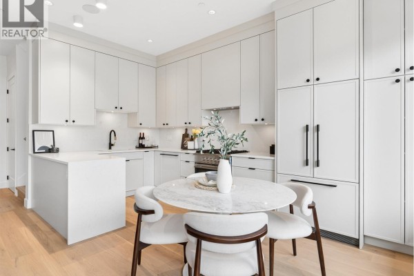 2 1986 E 8th Avenue, Vancouver, BC V5N1V1 Photo 5