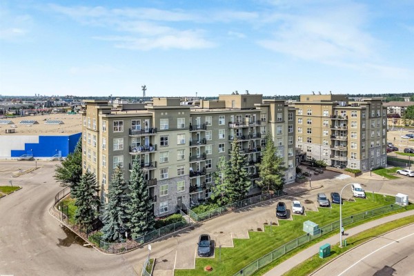Kitchen - #2-208 4245 139 Av Nw, Edmonton, AB T5Y3E8 Photo 3