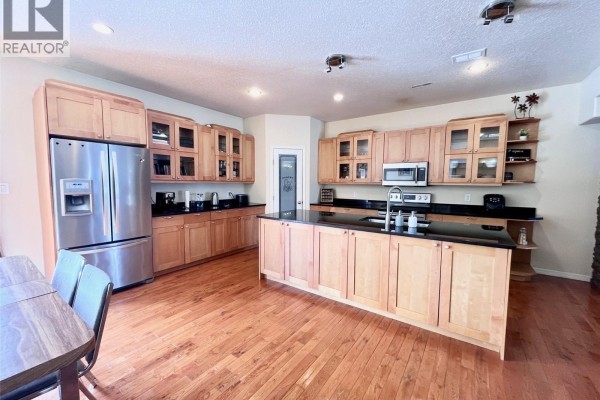 2pc Bathroom - 2 211 20th Street W, Prince Albert, SK S6V4G5 Photo 5