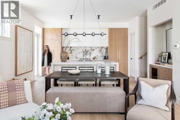 2 2119 W 18th Avenue, Vancouver