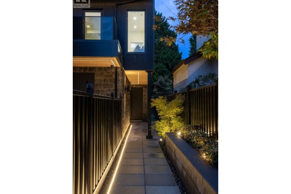 2 2145 Napier Street, Vancouver, BC V5L2P1 Photo 5