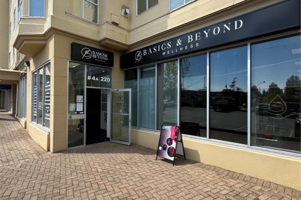 2 220 Island Hwy W, Parksville, BC, photo 2