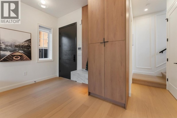 2 2256 E Pender Street, Vancouver, BC V5L1X4 Photo 4