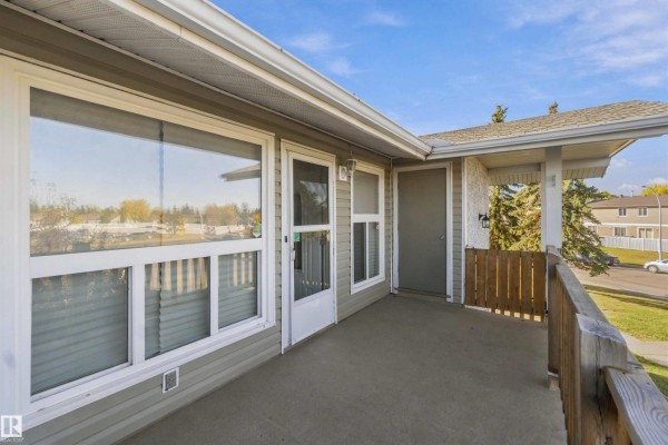 Den - #2 2703 79 St Nw Nw, Edmonton, AB T6K3Z6 Photo 4