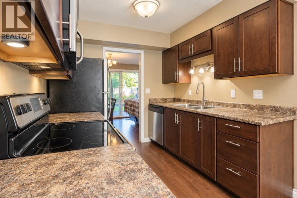 2 2957 Oxford Street, Port Coquitlam, BC V3B5K9 Photo 4