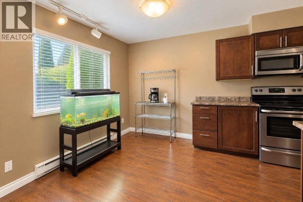 2 2957 Oxford Street, Port Coquitlam, BC V3B5K9 Photo 5