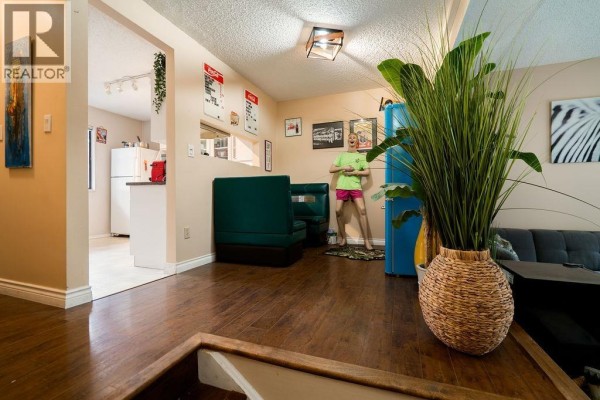 2 2990 Mariner Way, Coquitlam, BC V3C4K1 Photo 3