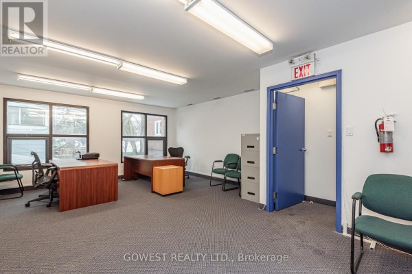 2 &3 Floor - 141 Roncesvalles Avenue, Toronto, ON M6R2L2 Photo 3