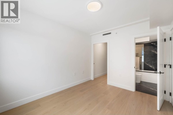 2 3065 Charles Street, Vancouver, BC V5K3B6 Photo 2