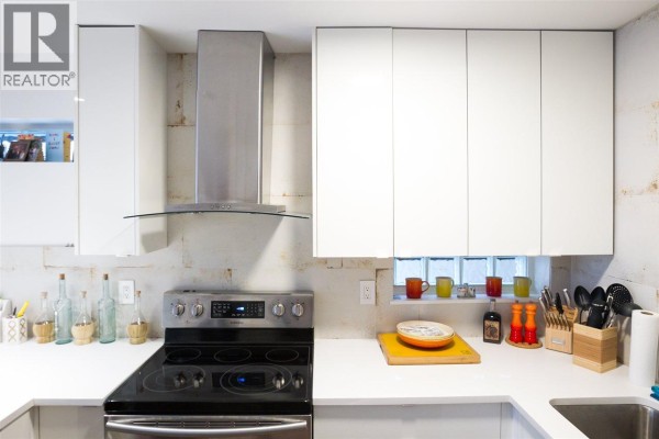 2 3250 W 4th Avenue, Vancouver, BC V6K1R9 Photo 3