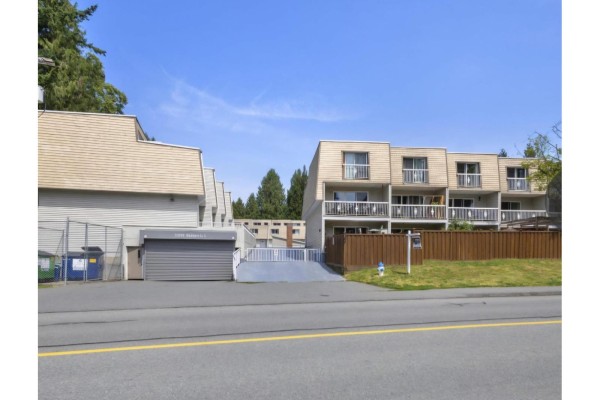 2 33293 E Bourquin Crescent, Abbotsford, BC V2S1Y2 Photo 2