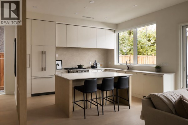 2 3351 W 13th Avenue, Vancouver, BC V6R2R8 Photo 4