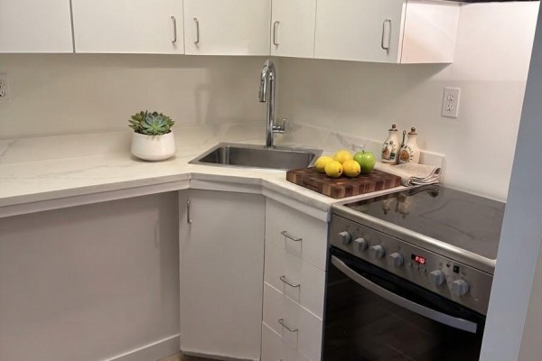 2 3371 Chesterfield Avenue, North Vancouver, BC V7N3N2 Photo 5