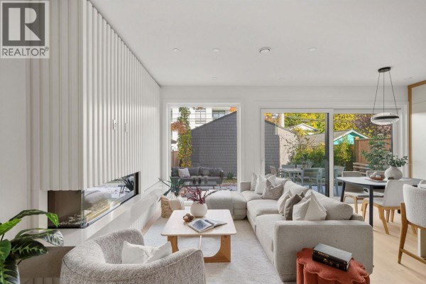 2 3657 W 11th Avenue, Vancouver, BC V6R2K4 Photo 4