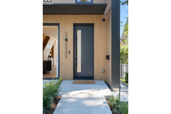 2 3768 W 2nd Avenue, Vancouver, BC V6R1J9 Photo 2