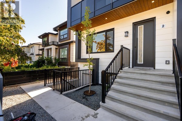 2 3940 Eton Street, Burnaby, BC V5C1J5 Photo 2
