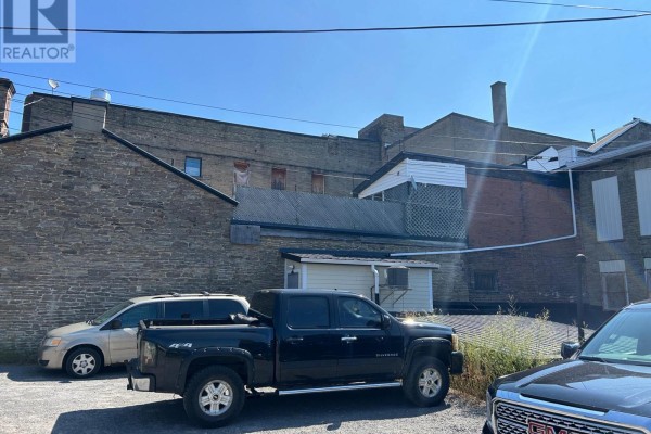 2-4 Court House Avenue, Brockville, ON K6V4T1 Photo 5
