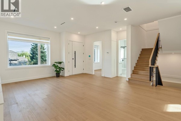 2 5337 Elsom Avenue, Burnaby, BC V5H2Z4 Photo 3