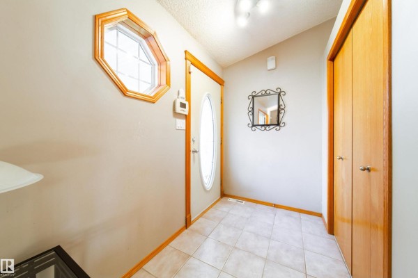 Family room - #2 53407 Rge Road 30, Rural Parkland County, AB T7Y0E4 Photo 4