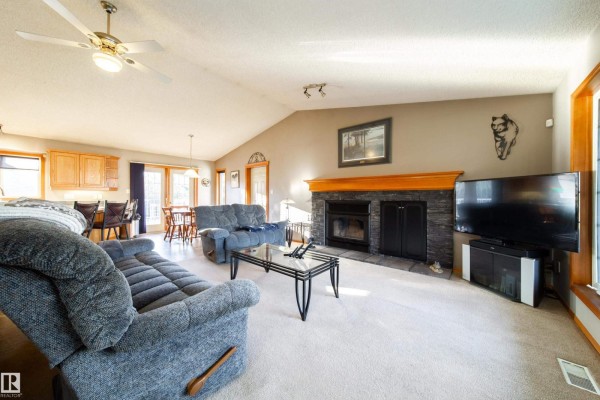 Den - #2 53407 Rge Road 30, Rural Parkland County, AB T7Y0E4 Photo 5