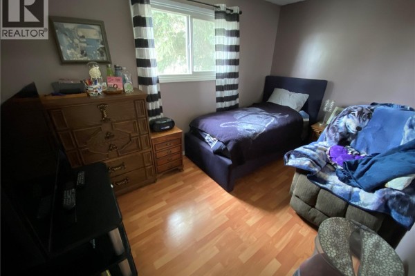 Living room - 2 544 Circlebrooke Drive, Yorkton, SK S3N2T4 Photo 3