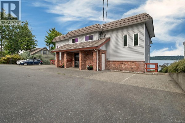 Bedroom - 2 553 Island Hwy, Campbell River, BC V9W2B9 Photo 3