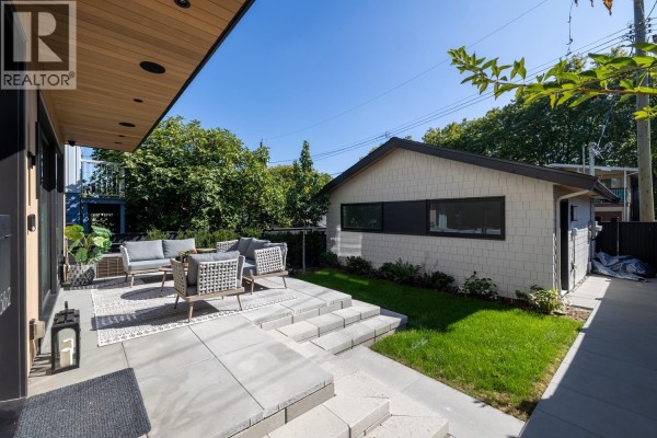 2 58 E 40th Avenue, Vancouver, BC V5W1L4 Photo 3