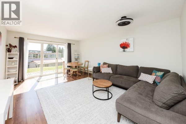 2 622 Farnham Road, Gibsons, BC V0N1V8 Photo 4