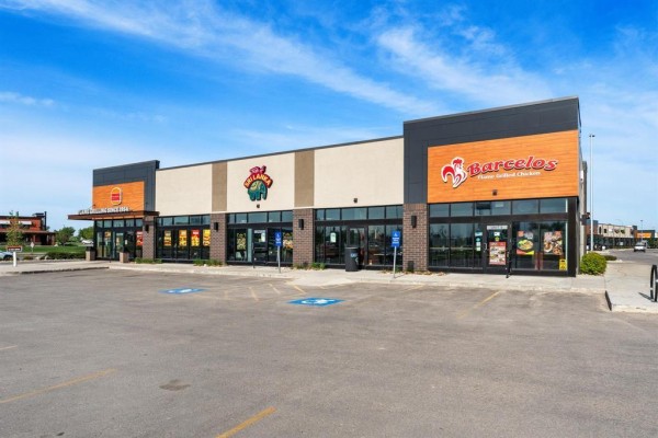 2 635 Sterling Lyon Parkway, Winnipeg, MB R3P1J9 Photo 2