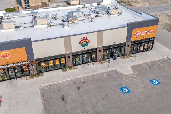 2 635 Sterling Lyon Parkway, Winnipeg, MB R3P1J9 Photo 4