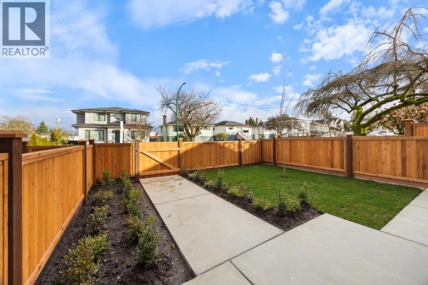 2 6639 Acacia Avenue, Burnaby, BC V5E3J8 Photo 2