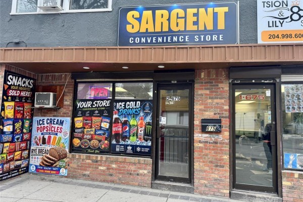 2 675 Sargent Avenue, Winnipeg, MB R3E0A7 Photo 2