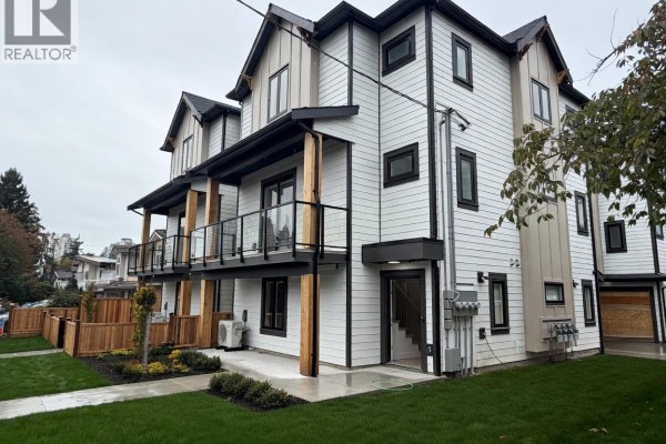 2 7497 Holly Street, Burnaby