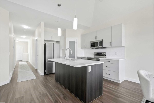 Great room - #2 7800 94 St, Morinville, AB T8R2S3 Photo 5