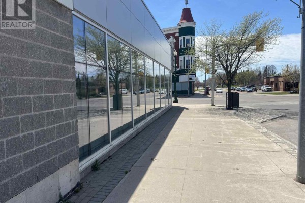 2-8 Queen St E, Sault Ste  Marie, ON P6A1Y3 Photo 4
