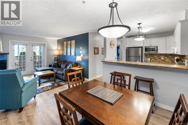 Primary Bedroom - 2 8 White St, Ladysmith, BC V9G1A7 Photo 2