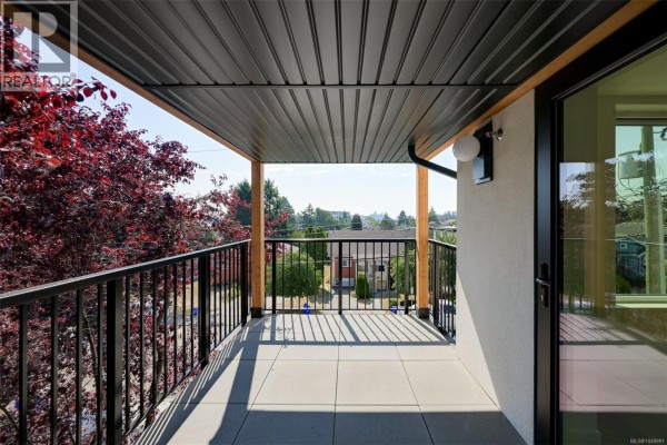 Ensuite - 2 958 Wollaston St, Esquimalt, BC V9A5B2 Photo 2