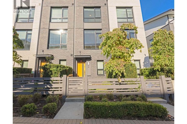2 9739 University Crescent, Burnaby