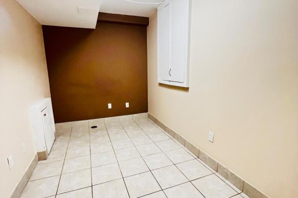 2 Adam Ernst Basement Court, Vaughan, ON L4H2S5 Photo 3