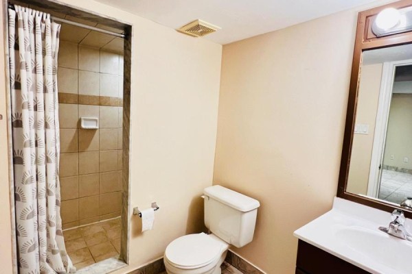 2 Adam Ernst Basement Court, Vaughan, ON L4H2S5 Photo 5