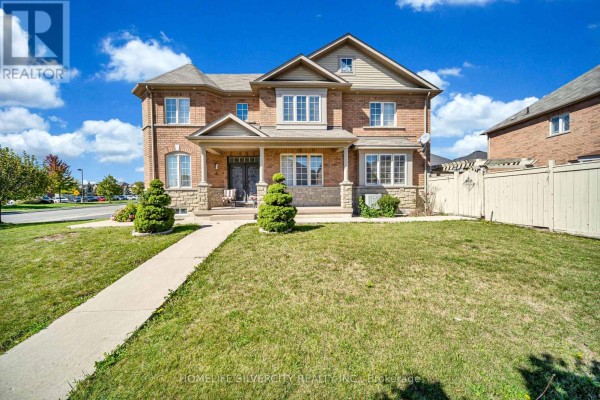 Living room - 2 Addiscott Street, Brampton, ON L6R0W1 Photo 3