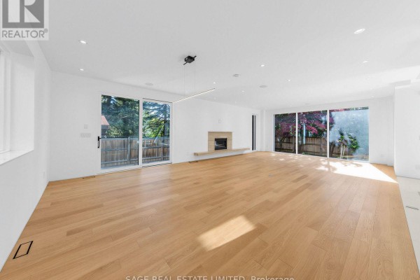 2 Addison Crescent, Toronto, ON, photo 3